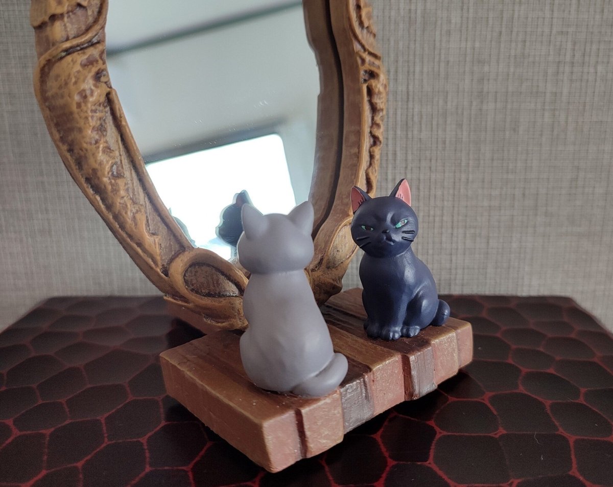 Official Mary And The Witchs Flower Table Mirror+Plush • Tib and