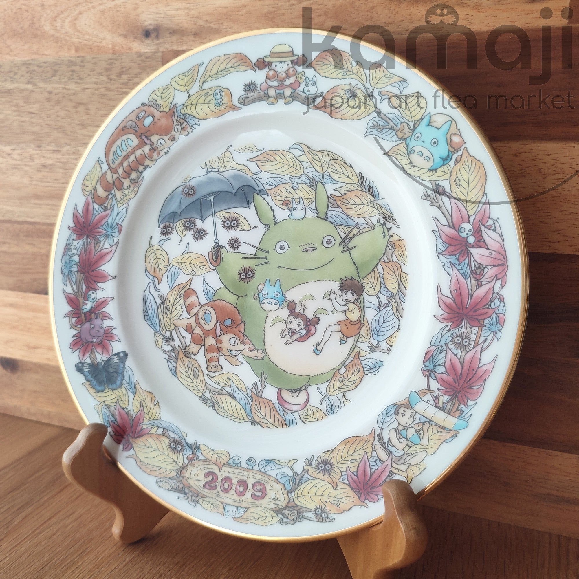 TOTORO 1999 YEARLY PLATE ©NIBARIKI JAPAN Studio Ghibli releases new My Neighbor Totoro Plate for 2026