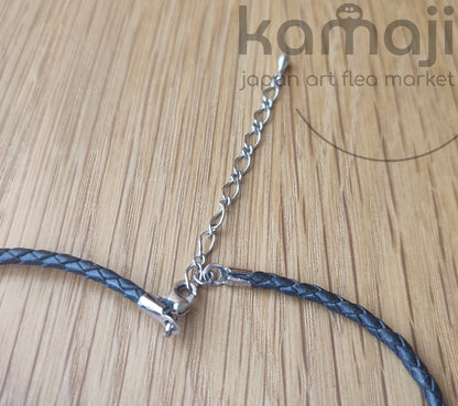 Collier officiel Totoro du musée Ghibli • Bijoux en verre faits main Mon voisin Totoro