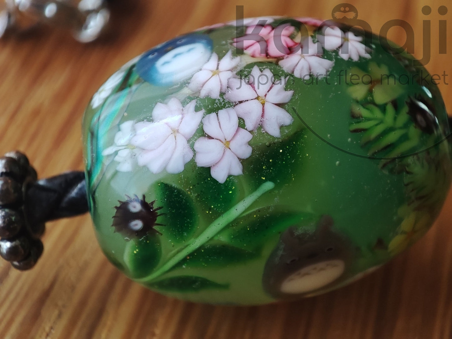 Collier officiel Totoro du musée Ghibli • Bijoux en verre faits main Mon voisin Totoro