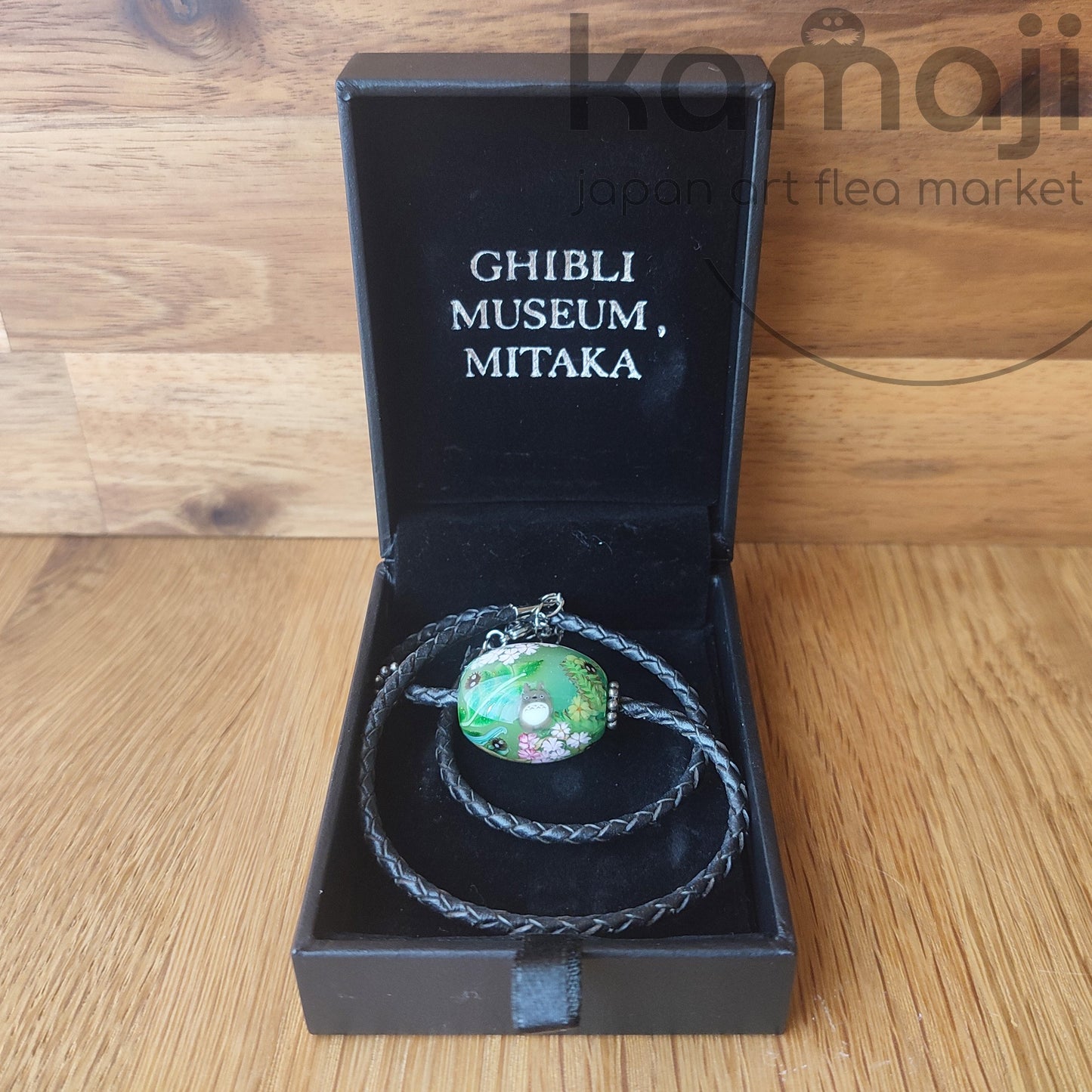 Collier officiel Totoro du musée Ghibli • Bijoux en verre faits main Mon voisin Totoro