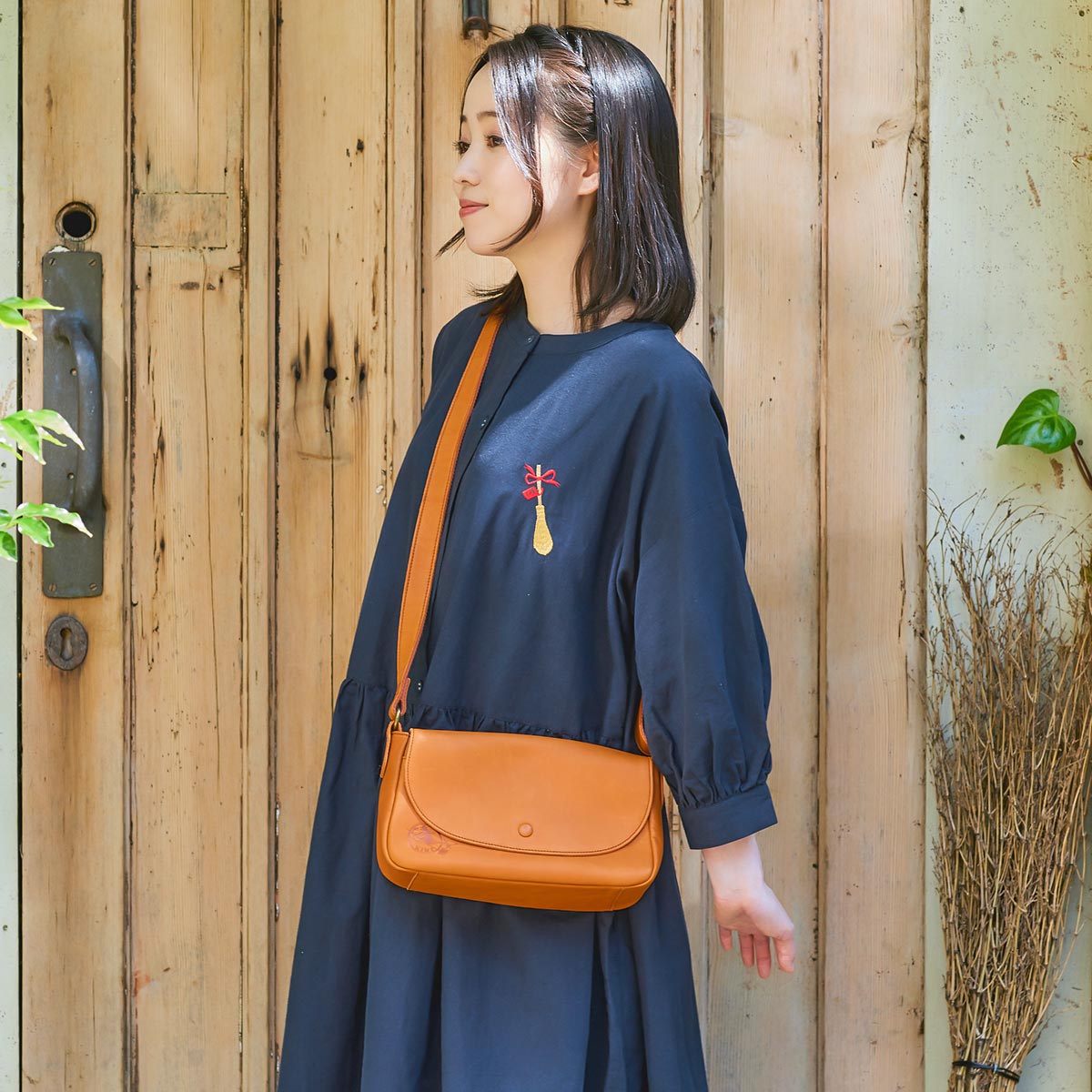 Kikis Delivery Service Genuine Leather Shoulder Bag/Clutch