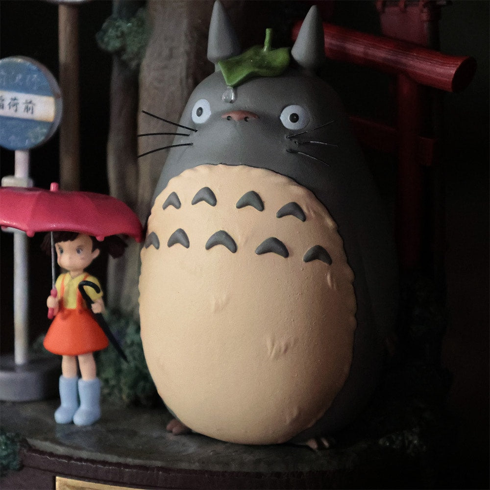 Official Studio Ghibli My Neighbor Totoro Light Up Diorama, Theater Poster Art Figure