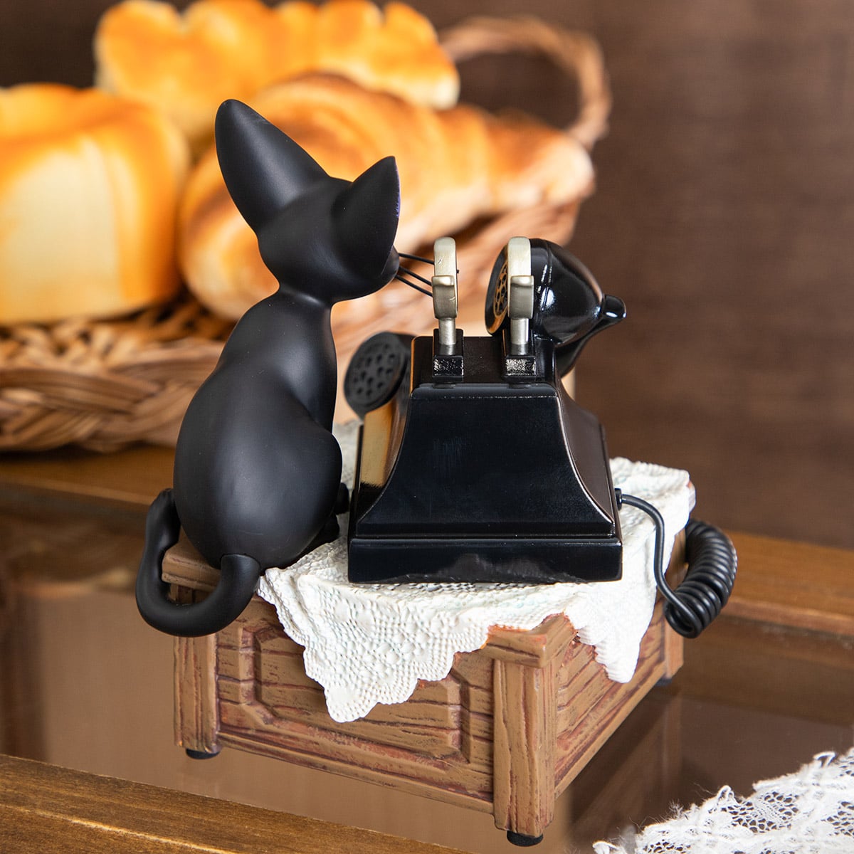 Official Ghibli Kiki's Delivery Service Music Box • Message for Kiki (Jiji & the Bakery Telephone)