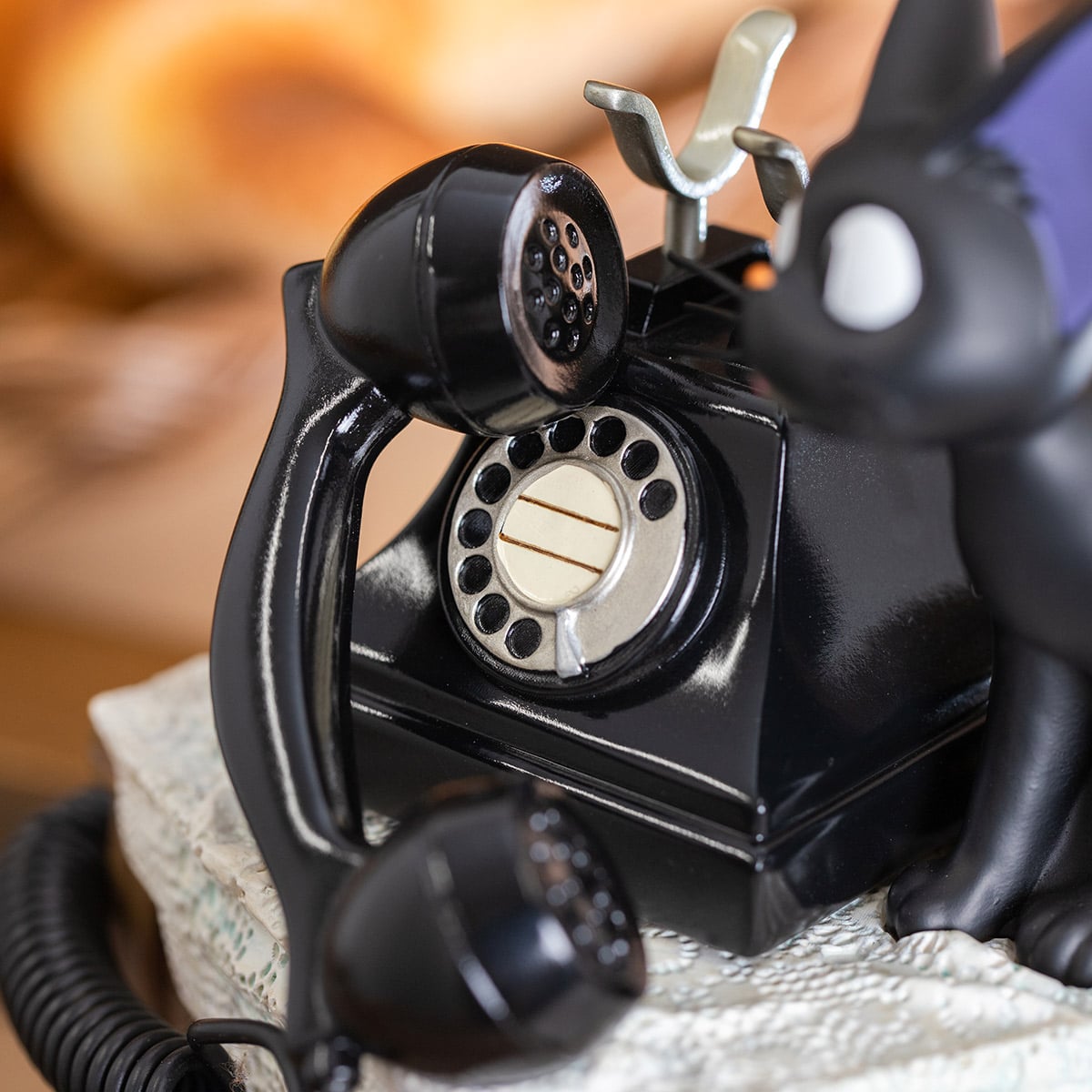 Official Ghibli Kiki's Delivery Service Music Box • Message for Kiki (Jiji & the Bakery Telephone)