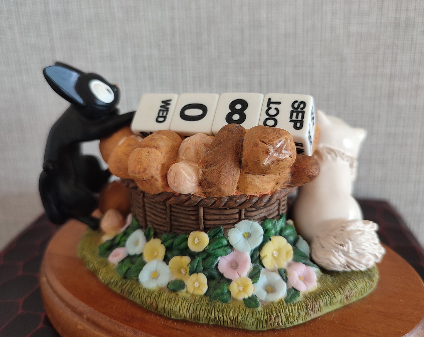 Vintage* Original Ghibli Perpetual Dice Calendar • Kikis Delivery Service Figure/Figurine/Statue/Replica/Decor/Interior Diorama • Jiji Gift