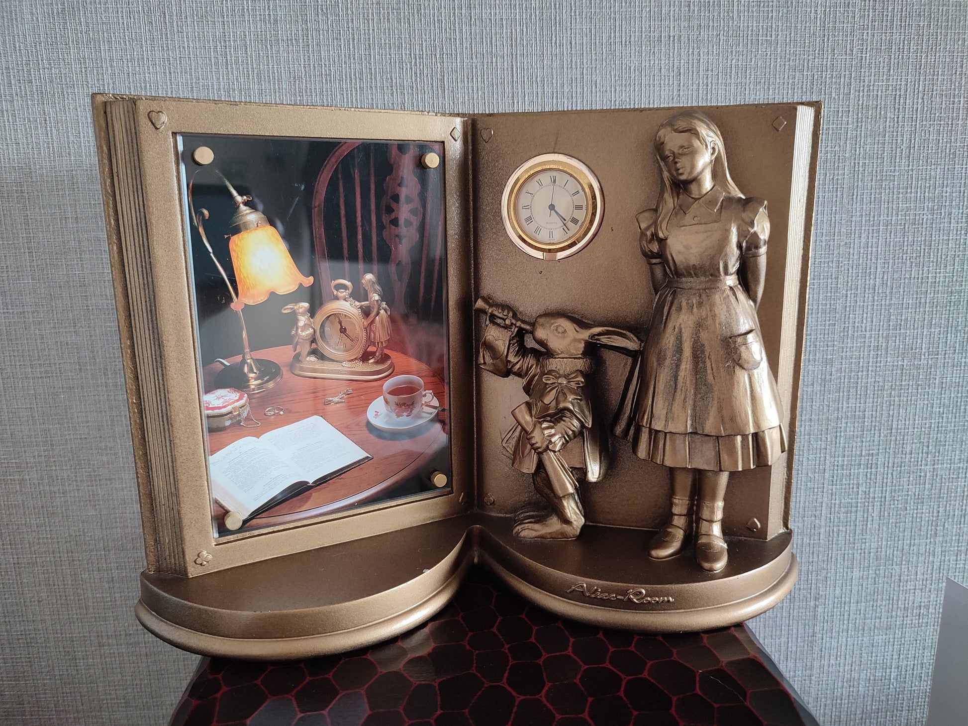 Vintage* Alice in Wonderland Heavy Statue/Clock/Photo Frame • Book Figure/Figurine/Replica/Home Decor/Interior Diorama • Retro Japanese Gift