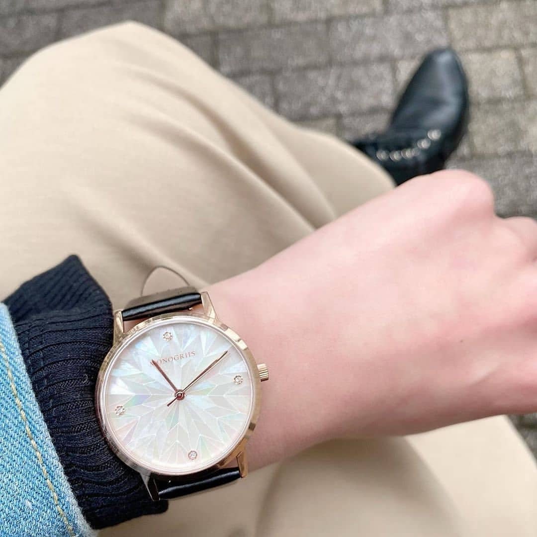 Japanese Watch with Mother of Pearl "Monogriis" • White Round Wrist Watches for Girl/Women • Black Leather Band • Nacre, Shell, Starshine