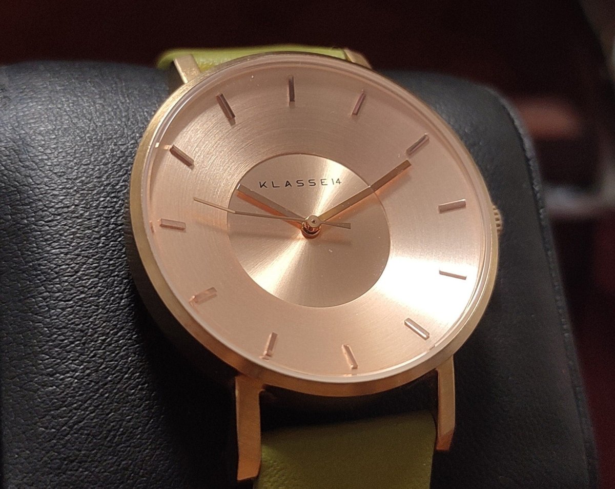 Japanese Watch Volare "Klasse14" • UFO - style Round Wrist Watches for Girl/Women • Green Leather Band • Minimalistic Geometric Design Gift - Kamaji Market