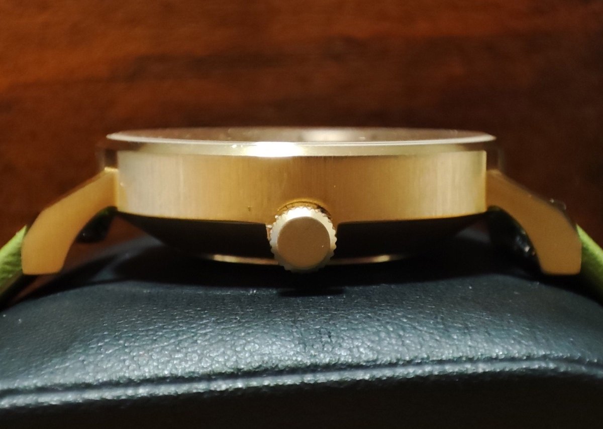Japanese Watch Volare "Klasse14" • UFO - style Round Wrist Watches for Girl/Women • Green Leather Band • Minimalistic Geometric Design Gift - Kamaji Market