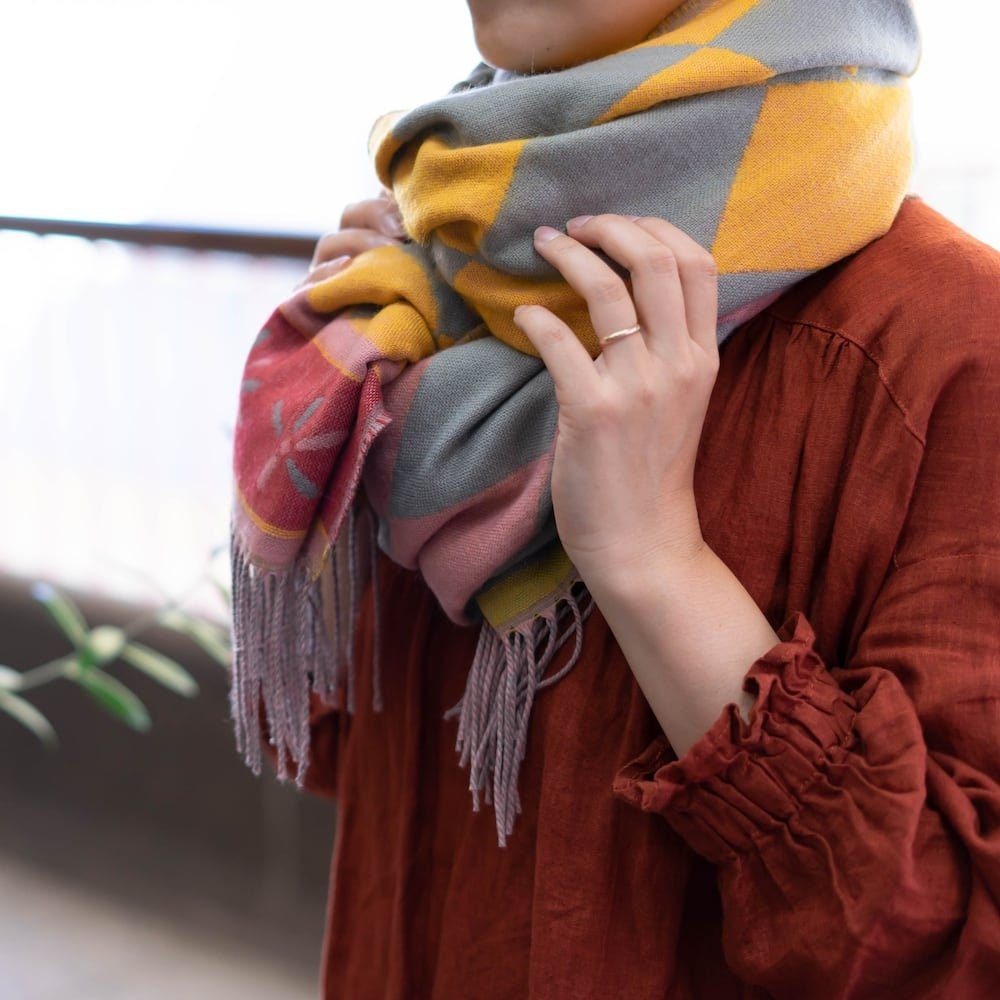 Official Ghibli Howls Moving Castle Shawl • Jacquard Stole with Calcifer - Kamaji Market