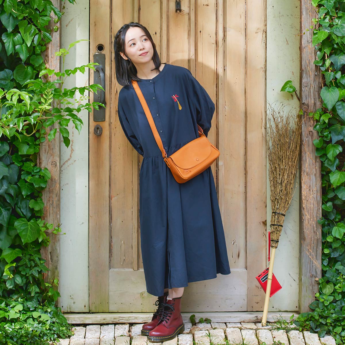 kiki様用 Official Ghibli Kikis Delivery Service Genuine Leather Shoulder