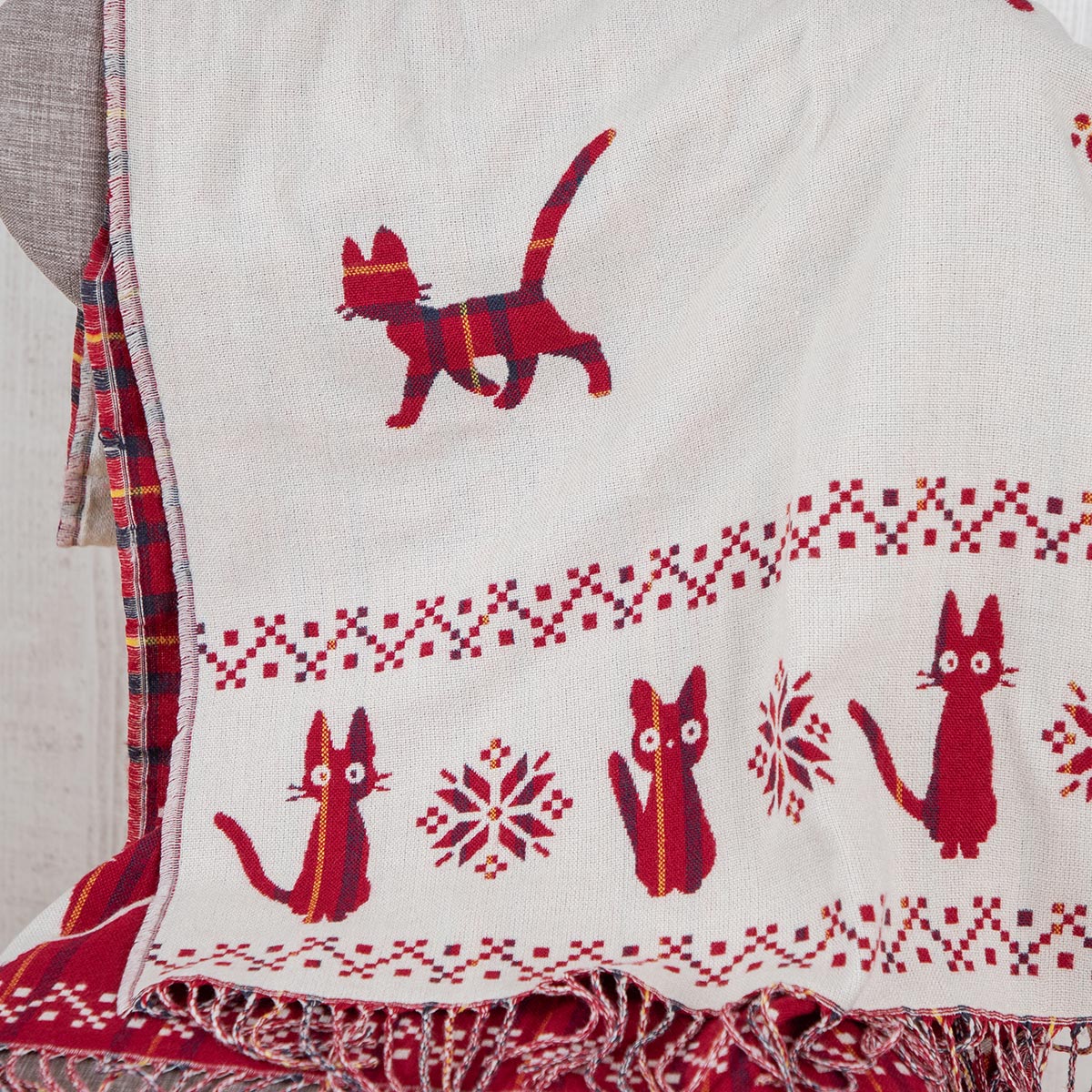 Official Ghibli Kikis Delivery Service Shawl/Scarf • Jiji with Snow Red White Shawl • Winter/Autumn - Kamaji Market