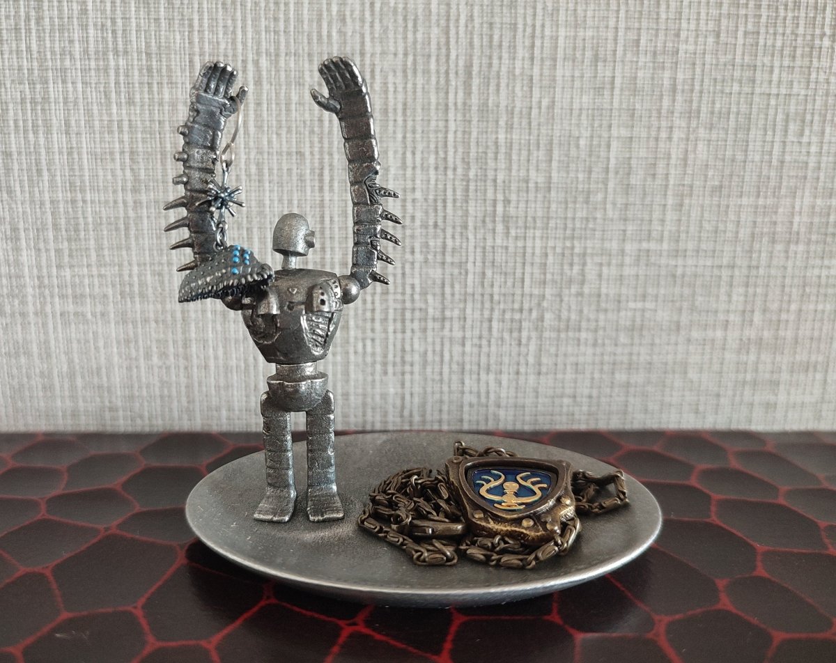 Official Ghibli Museum Laputa Metallic Figurine/Jewelry Stand • Robot Soldier Figure/Statue/Home Decor/Interior Diorama - Kamaji Market