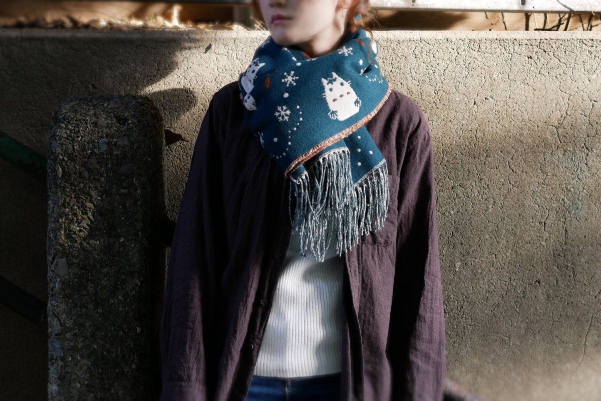 Official Ghibli My Neighbor Totoro Shoulder Shawl • Jacquard Stole/Scarf/Muffler with Catbus - Kamaji Market
