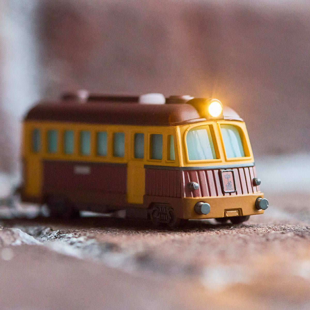 Official Ghibli Spirited Away Keychain • Glow-in-the-Dark Sea Railway Bag Decor - Kamaji Market