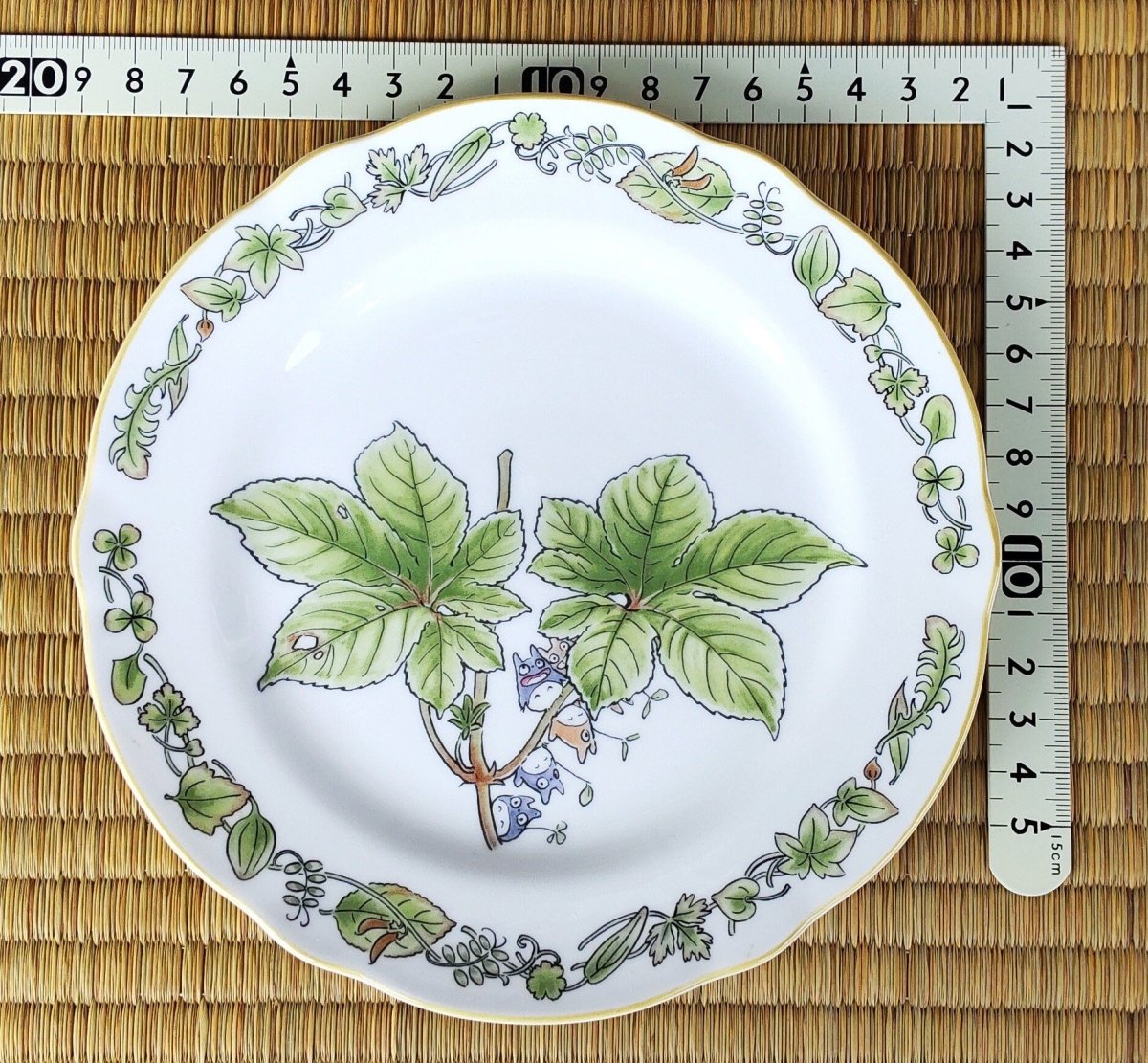 Official Ghibli Totoro 17cm Noritake Plate/Dish • Japanese Ceramic Appetizer/Dessert/Bread Plate • My Neighbor Totoro Tableware/Dinnerware - Kamaji Market
