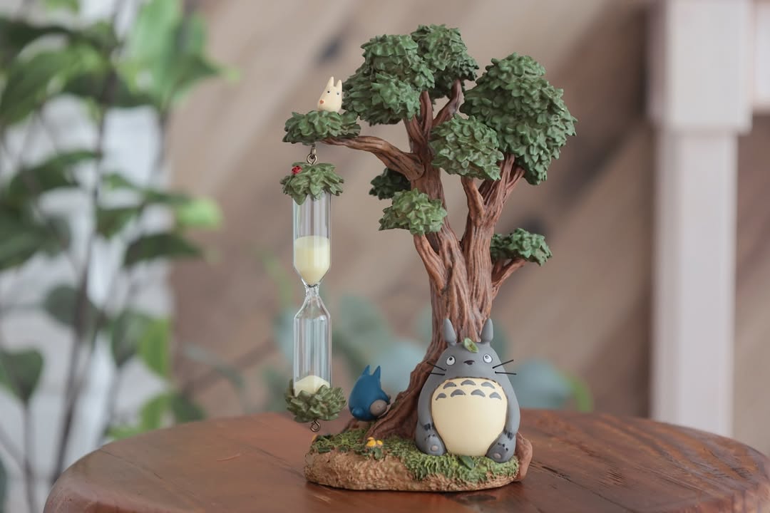 Official Ghibli Totoro and Tree Diorama/Clock • My Neighbor Totoro Hourglass Sand Clock Interior Home Decor - Kamaji Market