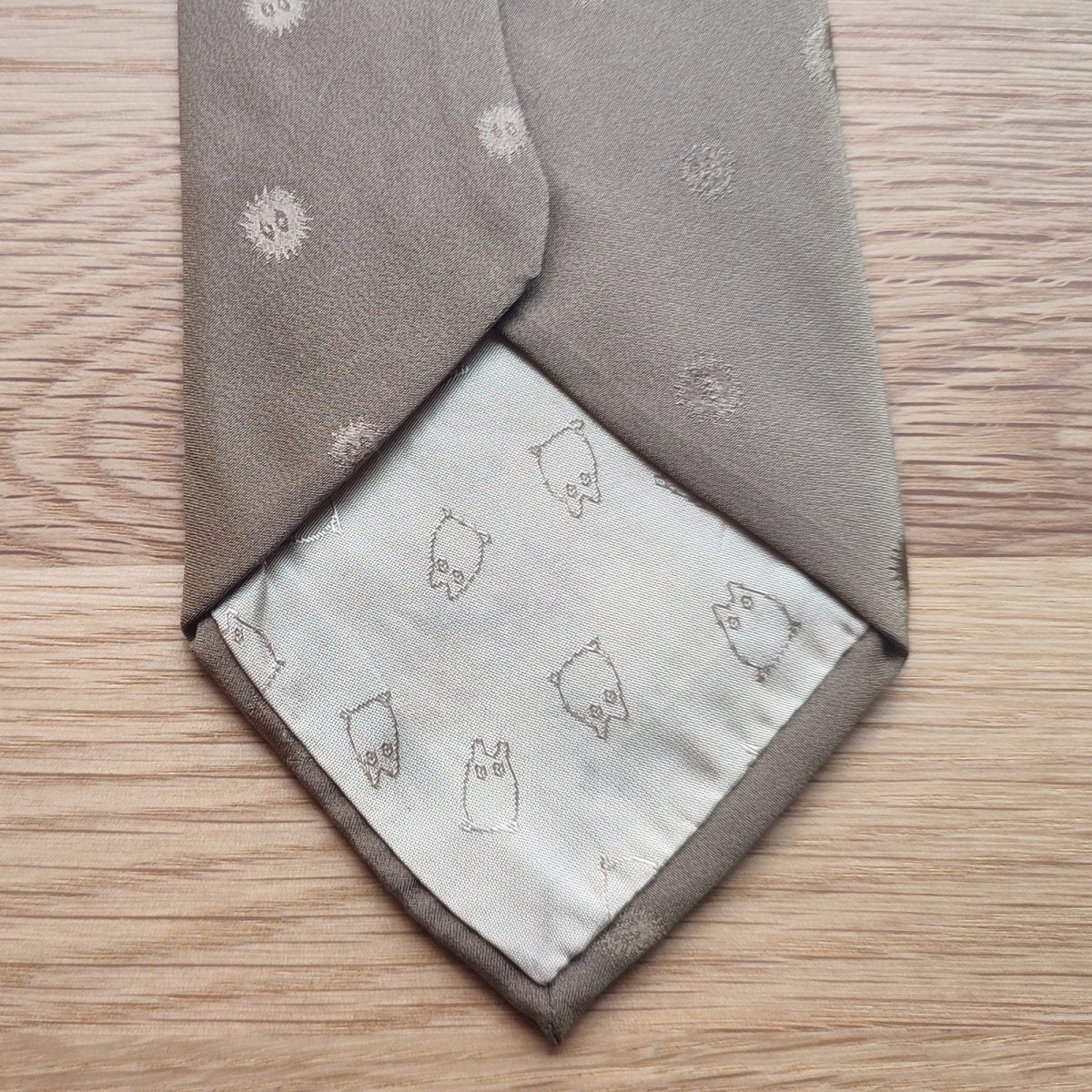 Official Ghibli Totoro Necktie • My Neighbor Totoro Neckwear/Ascot/Cravat/Accent Clothes • Beige Silk Neck Tie - Kamaji Market