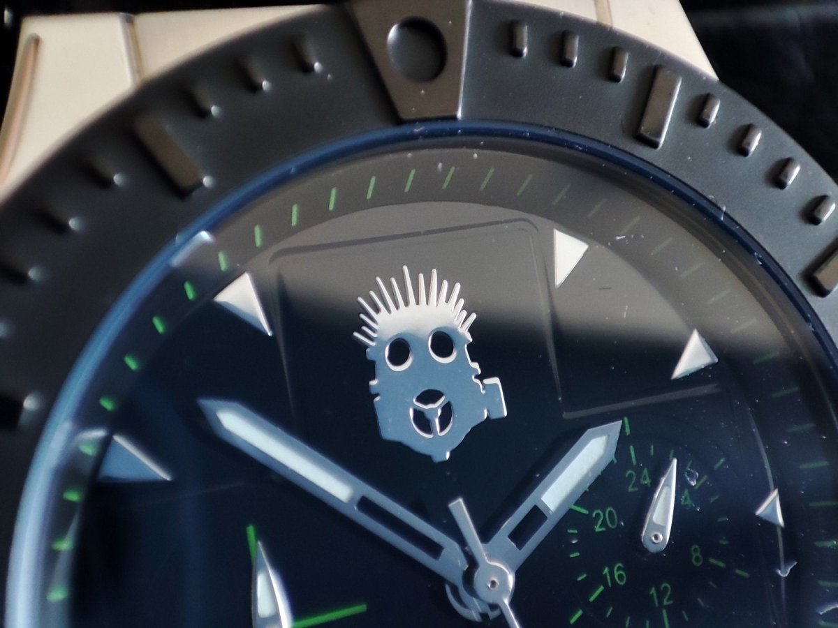 Official Dorohedoro Wrist Watch • Caiman Black/Green Anime Watches