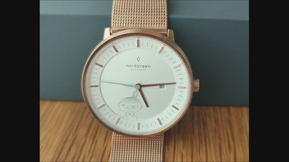 Offizielle Mumins Nordgreen Armbanduhr • Little My Roségoldene japanische Uhren • Limitierte Auflage: 1000 Stück