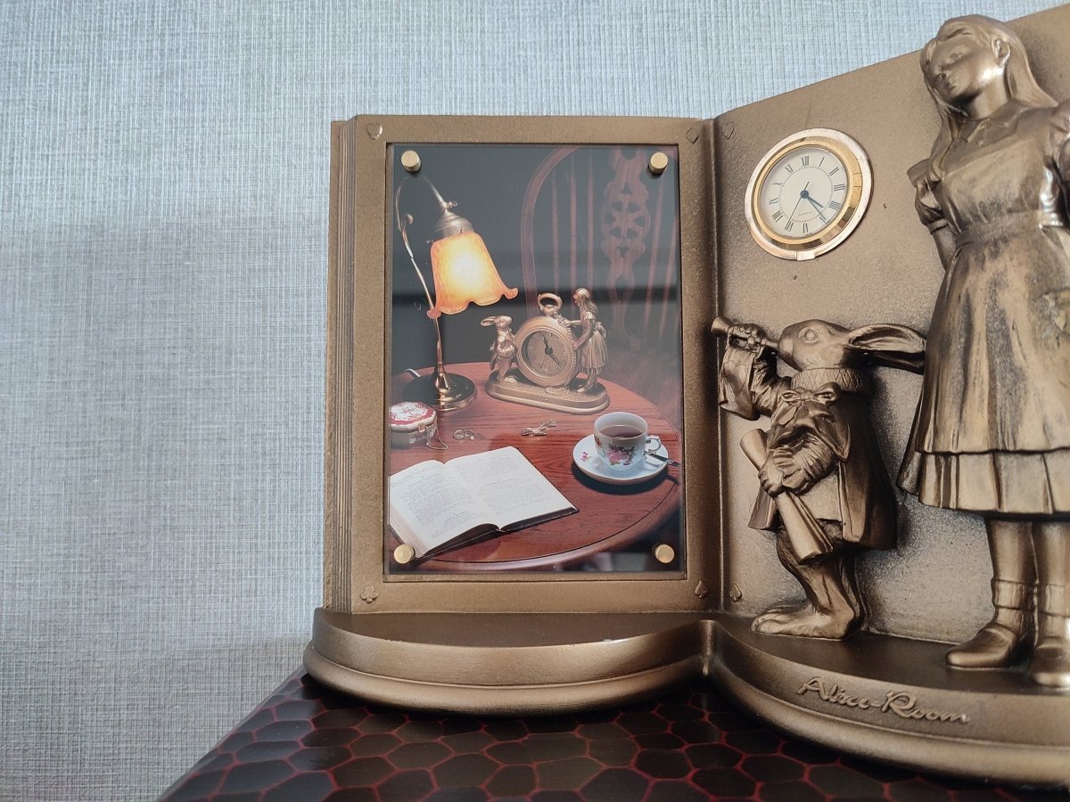 Vintage* Alice in Wonderland Heavy Statue/Clock/Photo Frame • Book Figure/Figurine/Replica/Home Decor/Interior Diorama • Retro Japanese Gift - Kamaji Market