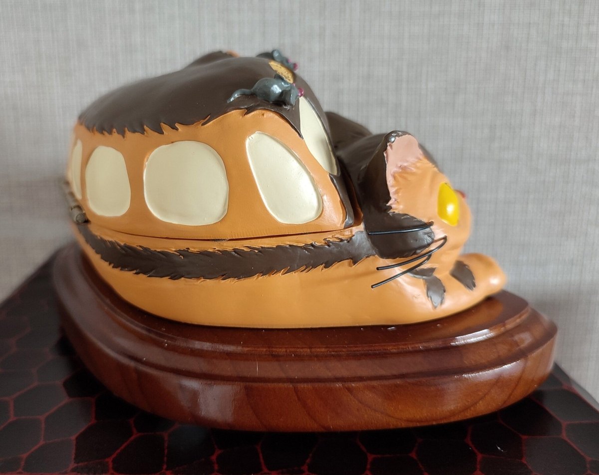 Vintage* Official Ghibli Catbus Figure/Music Box • My Neighbor Totoro Figurine/Diorama/Home Decor/Interior Design - Kamaji Market