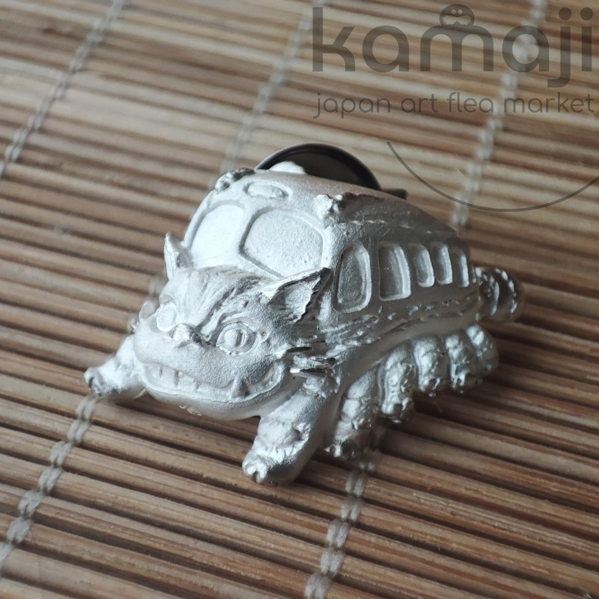 Vintage* Official Studio Ghibli My Neighbor Totoro Silver Lapel Pin/Brooch with Catbus • Cominica - Kamaji Market