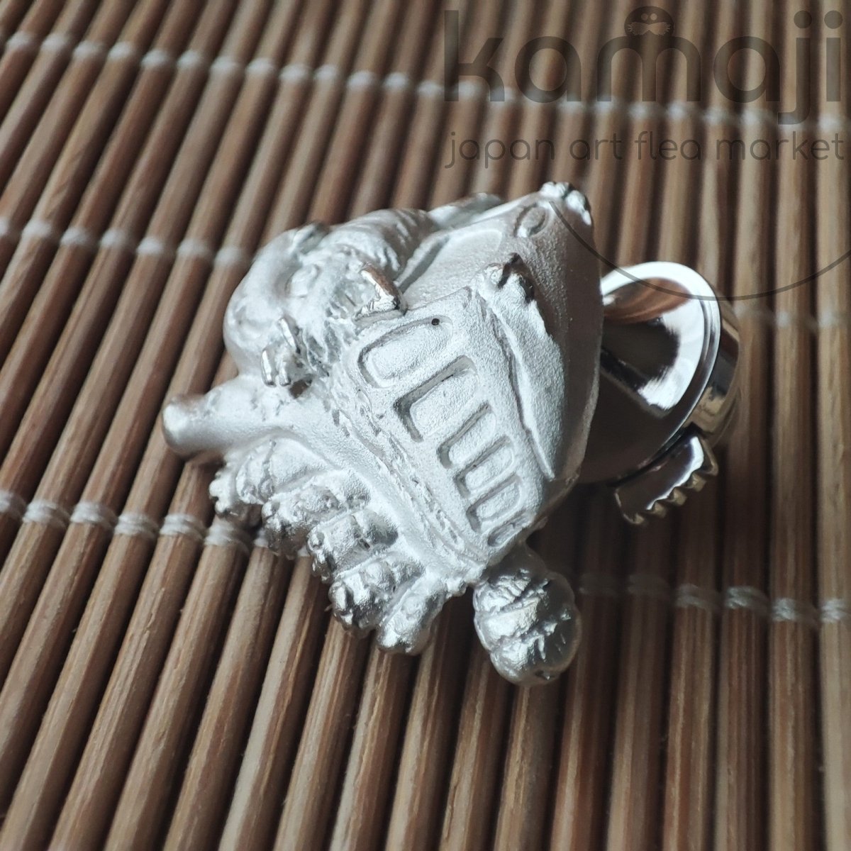 Vintage* Official Studio Ghibli My Neighbor Totoro Silver Lapel Pin/Brooch with Catbus • Cominica - Kamaji Market