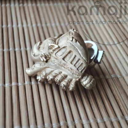 Vintage* Official Studio Ghibli My Neighbor Totoro Silver Lapel Pin/Brooch with Catbus Golden • Cominica - Kamaji Market