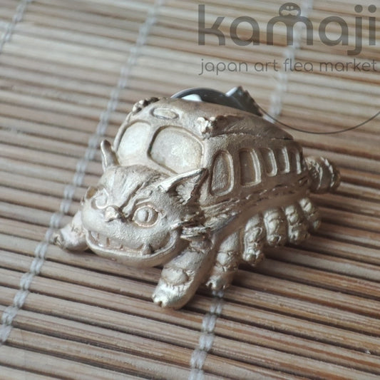 Vintage* Official Studio Ghibli My Neighbor Totoro Silver Lapel Pin/Brooch with Catbus Golden • Cominica - Kamaji Market