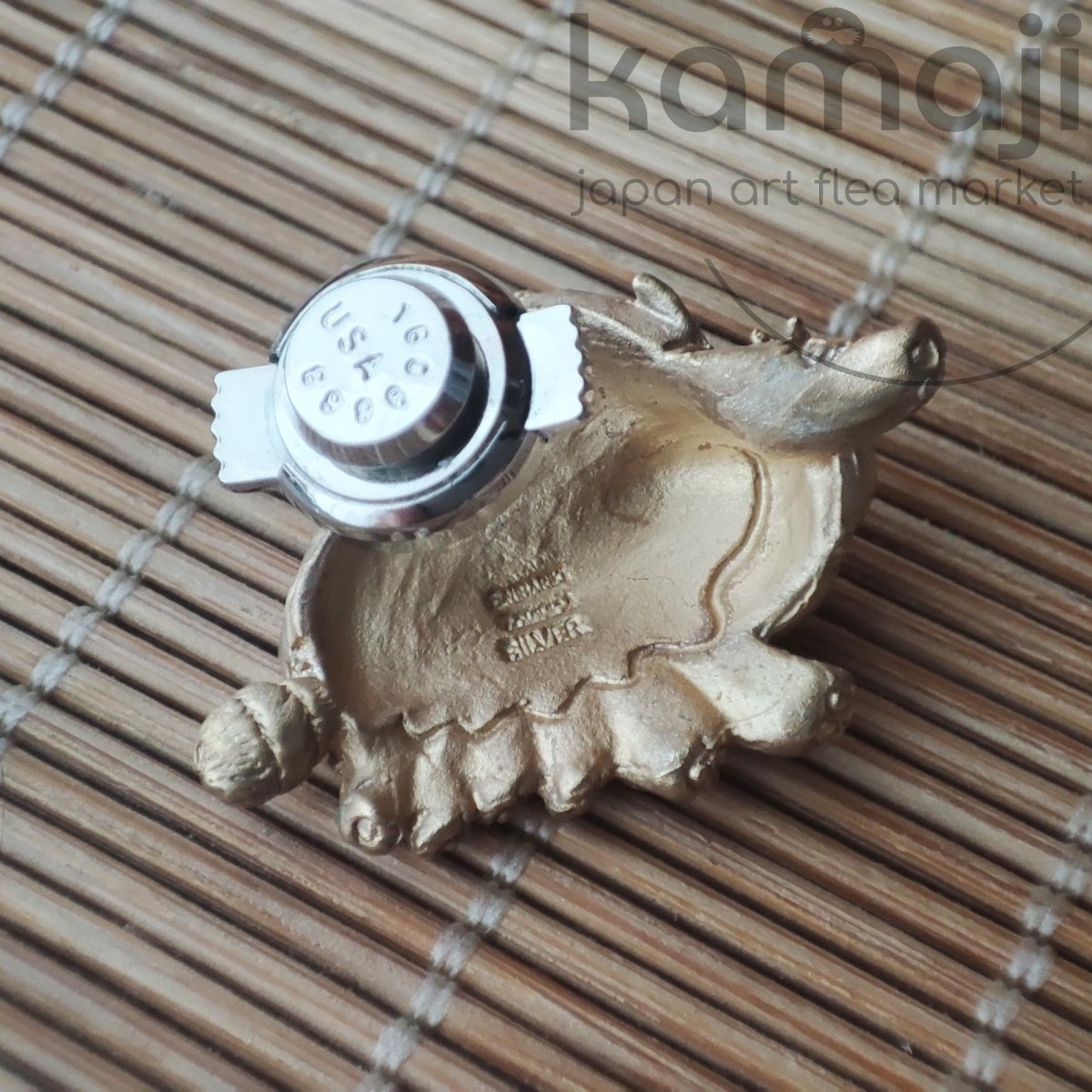 Vintage* Official Studio Ghibli My Neighbor Totoro Silver Lapel Pin/Brooch with Catbus Golden • Cominica - Kamaji Market